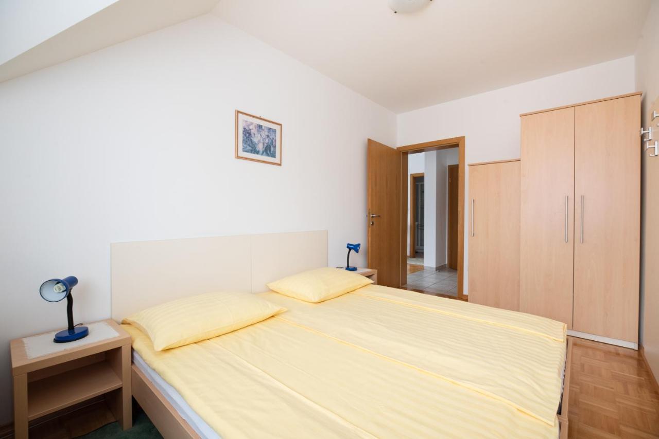 Apartmaji Trentelj 布莱德 外观 照片