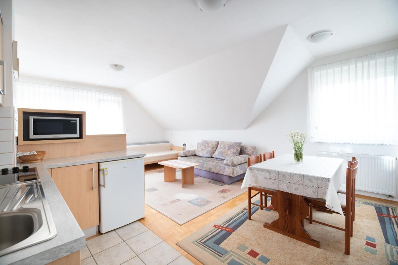 Apartmaji Trentelj 布莱德 外观 照片