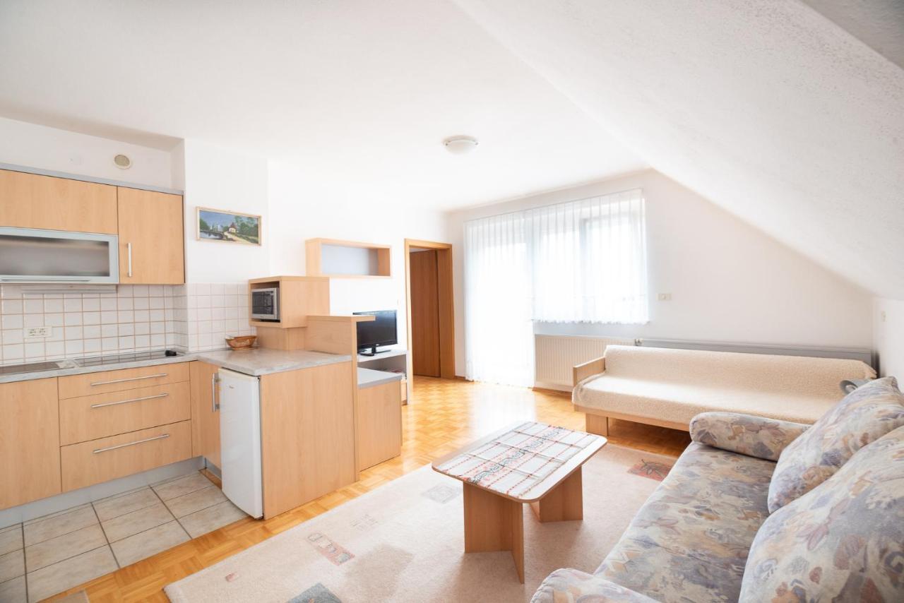 Apartmaji Trentelj 布莱德 外观 照片