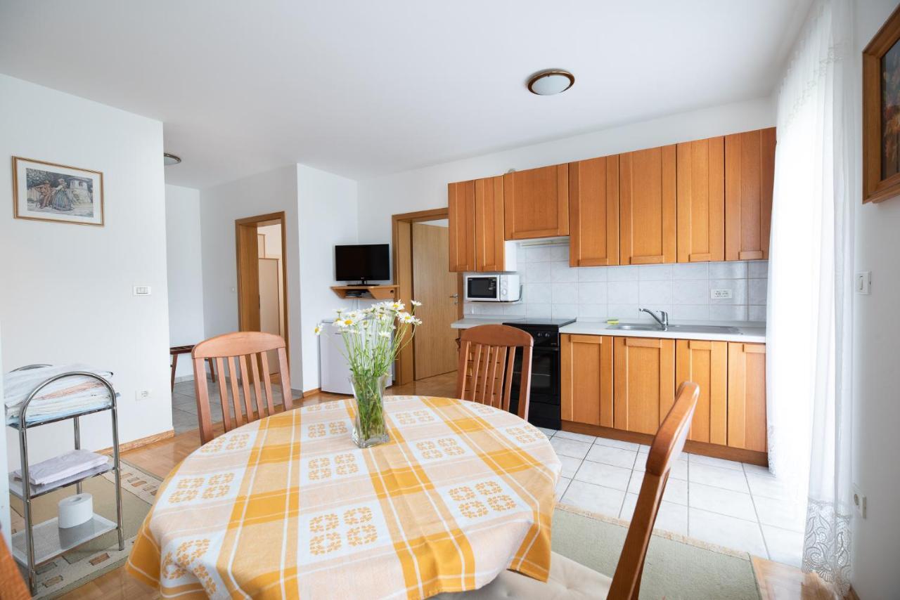 Apartmaji Trentelj 布莱德 外观 照片